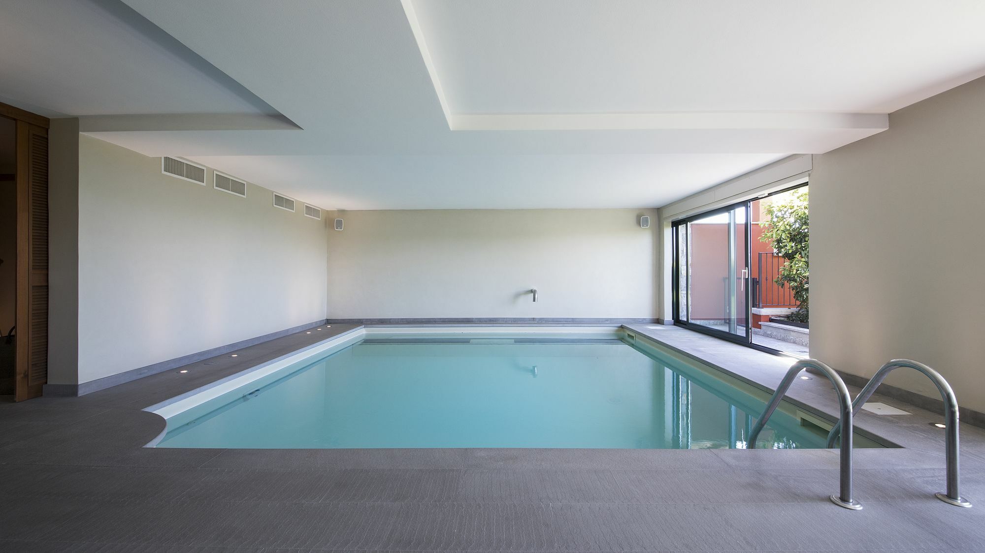 Suite & Pool-Como House-160 Mt-Private Indoor Swimming Pool, Heated All Year-Private Covered Parking-Private Garden And Terrace-Fully Equipped Kitchen Bagian luar foto