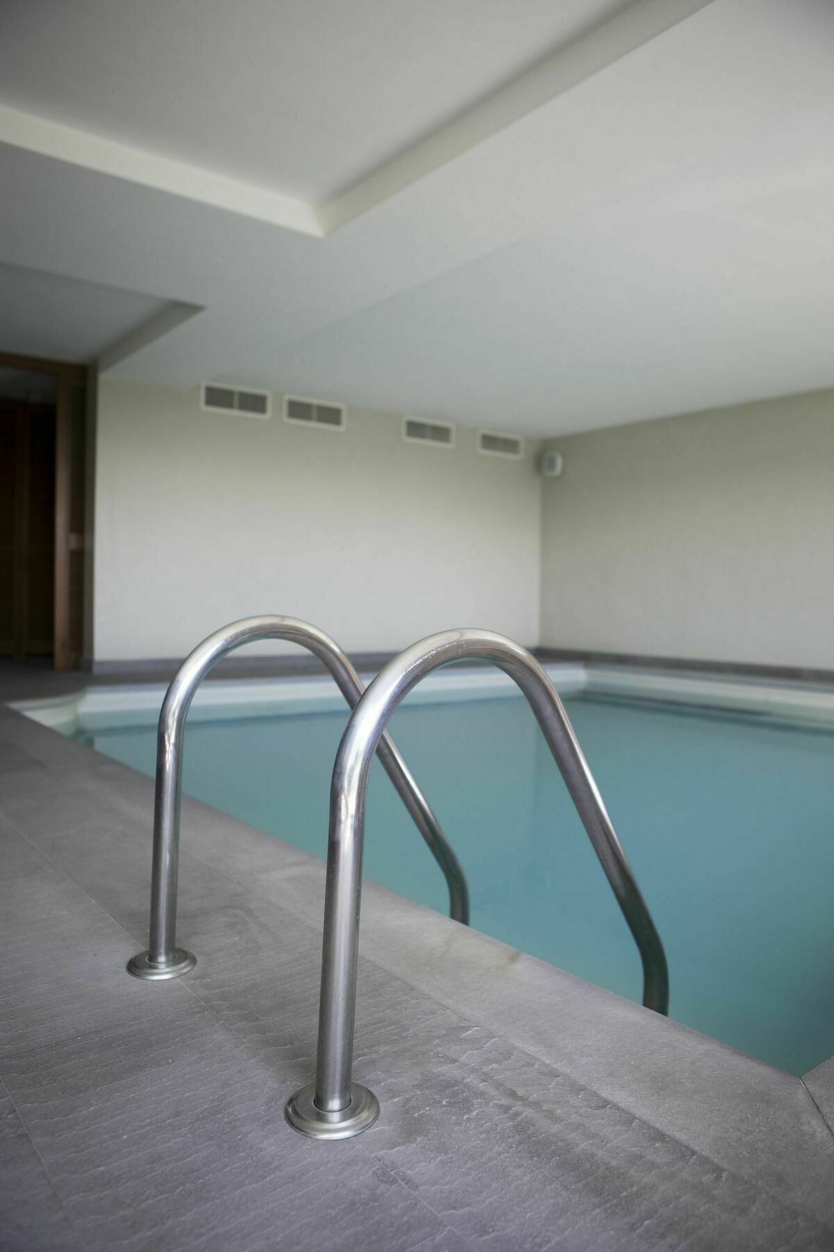 Suite & Pool-Como House-160 Mt-Private Indoor Swimming Pool, Heated All Year-Private Covered Parking-Private Garden And Terrace-Fully Equipped Kitchen Bagian luar foto