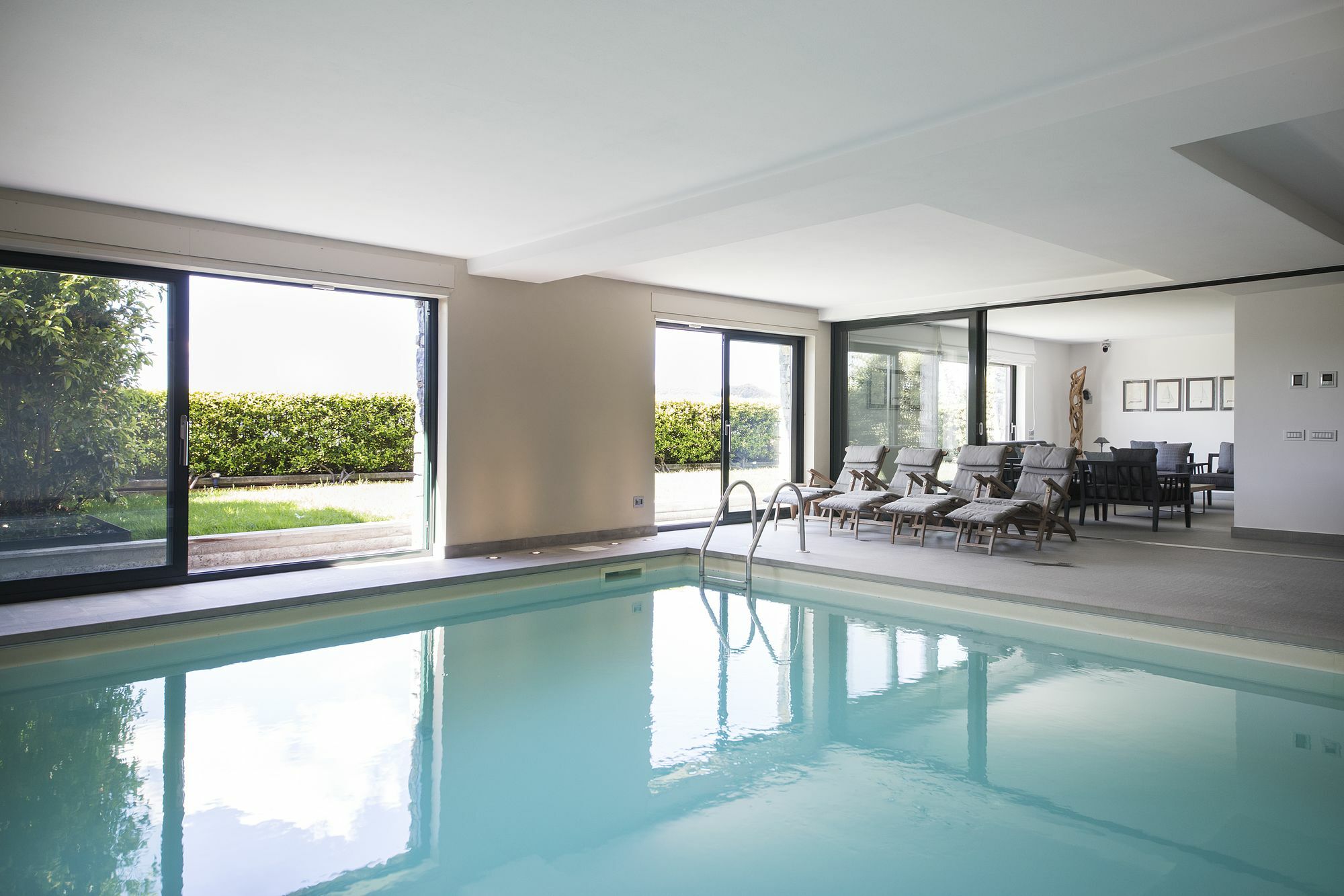 Suite & Pool-Como House-160 Mt-Private Indoor Swimming Pool, Heated All Year-Private Covered Parking-Private Garden And Terrace-Fully Equipped Kitchen Bagian luar foto